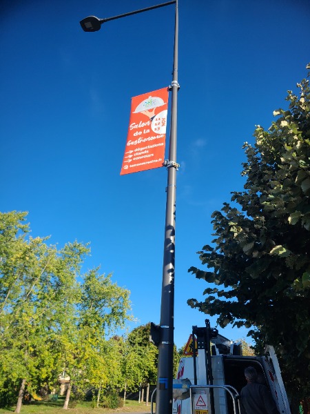 Mât drapeau